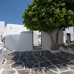 Apartment Avli *